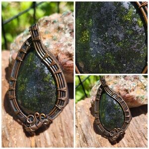Serpentine Magnetite Wirewrap Pendant Necklace